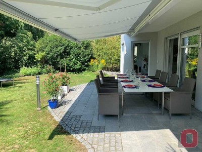 Bestlage am Feldrand: Traumhafte 230m² Gartenwohnung im 3-FH + 2 Mietwohnungen