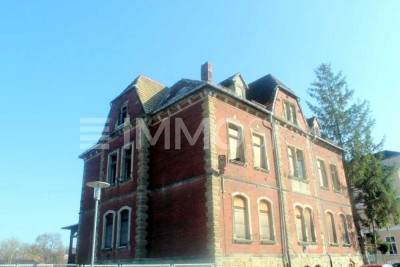 Beeindruckende alte Denkmalvilla im Sanierungsgebiet