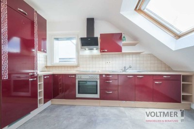 DURCHDACHT - helle Dachgeschosswohnung mit Einbauküche und Balkon in Neunkirchen!