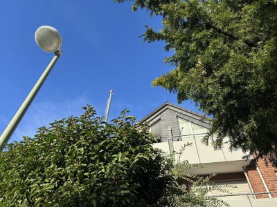 TOP-LAGE:  INKL. TG-STELLPLATZ + WÄRMEPUMPE + FUSSBODENHEIZUNG + KLIMA-ANLAGE + SÜD-BALKON