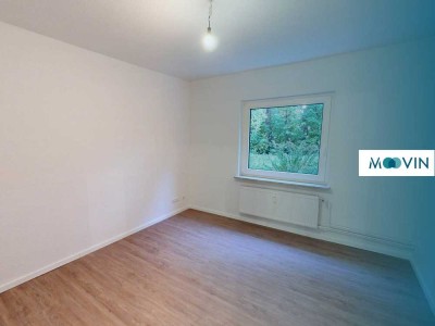 **Frisch saniert: Helle 2-Zimmer-Erdgeschosswohnung mit Tageslichtbad**