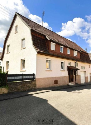 Viel Potenzial: Zweifamilienhaus mit Scheune, 2 Garagen in familienfreundlicher Lage in Gemmrigheim!