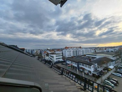 Stilvoll wohnen auf zwei Ebenen - Moderne 4 Zi. Maisonette mit Aussicht in Fürth