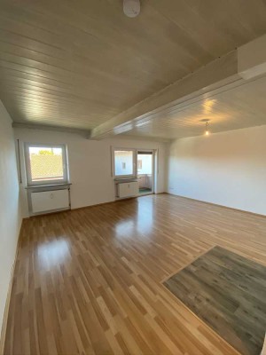 3-Zimmer-Wohnung mit Balkon in Grosshelfendorf, Aying ab 01.01.2026