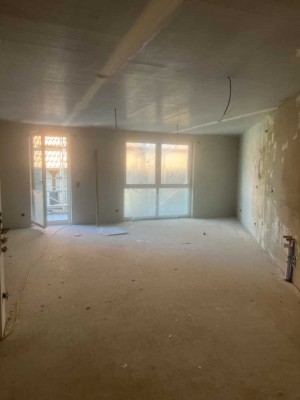 Moderne Wohnung mit vier Zimmern und Balkon in Eppingen