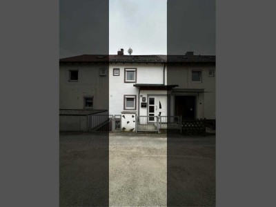 Charmantes Reihenmittelhaus in Straubing-Ost – mit Garten, Garage und viel Potenzial