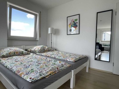 Geschmackvolle helle 2-Zimmer-Wohnung möbliert mit Einbauküche in Pforzheim