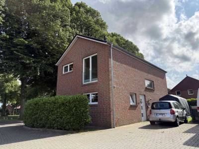 Pures Landleben - Modernes EFH inkl. EBK, Vollbad, Gäste-WC & Stellplatz.