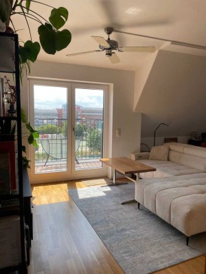 Stilvolle 3-Zimmer-Dachgeschosswohnung mit gehobener Innenausstattung mit Balkon und EBK in Leipzig