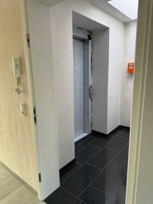 Exklusive 3-Zimmer-Penthouse-Wohnung mit gehobener Innenausstattung mit Balkon in Aachen-Eilendorf