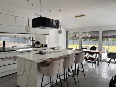 Neubau (2023) zur Miete ab Feb '26, 7 Zim, großes Grundstück 1.700m²