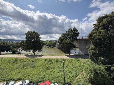Hier wird für Sie Saniert!/ Gut geschnittene 3-Zimmer-Wohnung in zentraler Lage