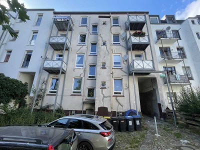 Schöne Wohnung mit Stellplatz und Balkon