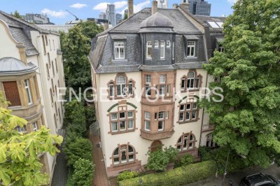 Exklusive Maisonettewohnung in denkmalgeschütztem Altbau mit Skylineblick