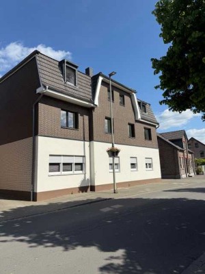 Sommer in Drevenack - frisch sanierte 4-Zimmerwohnung im 1 OG mit Garten