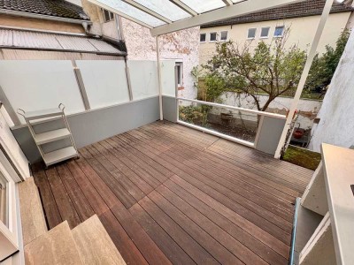 Perfekte City Lage! Schicke 2 ZW mit großer Terrasse