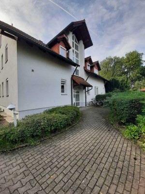 Stilvolle, modernisierte 2-Zimmer-Dachgeschosswohnung mit Einbauküche in Coburg