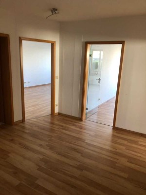 Schöne 2,5-Zimmer-EG-Wohnung in Dingolfing