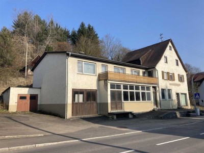 Achtung Handwerker! 
Wohnhaus mit Schreinerei in guter Lage von Sulzbach-Laufen