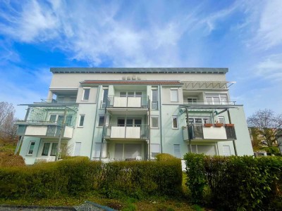 Charmante 2-Zimmer-Wohnung mit Süd-Balkon, Küche & Tiefgaragenst. in ruhiger Lage von Bad Cannstatt
