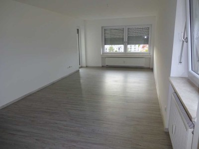 Zentral gelegene helle 3-Zimmerwohnung mit Balkon - 82 qm