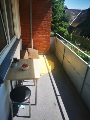 *Frisch renoviert und teilsaniert-helle 2,5-Zimmerwohnung mit Balkon*