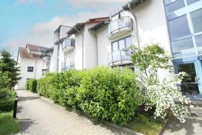 Willkommen zuhause: Gepflegte Etagenwohnung mit Balkon und TG-Stellplatz