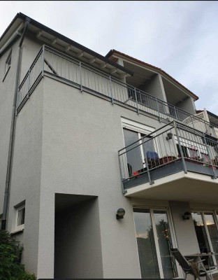 Ruhig gelegene Wohnung mit großem Sonnenbalkon in Pforzheim-Mäuerach