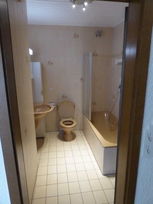 Helle 2-Zimmer Wohnung mit Balkon im 1. OG in Aschaffenburg-Leider