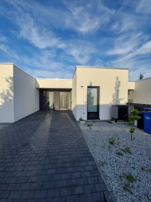 Reihenmittelbungalow, barrierefreies Wohnen auf 1 Ebene zum 01.02.2026