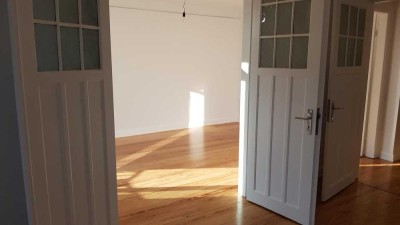 BARRIEREFR. Gewerbe  3-Zi-Altbau,  kernsaniert, 3fiso-Fenster Flächenheizung