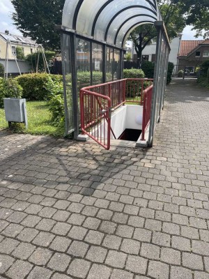 Attraktive 2-Zimmer-Wohnung mit Balkon und EBK in Köln Zündorf ( an der Groov)