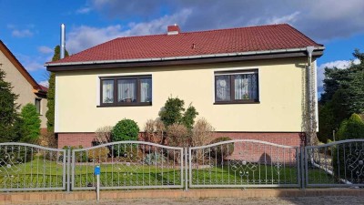 Geräumiges und günstiges 3-Zimmer-Einfamilienhaus zum Kauf in Zossen