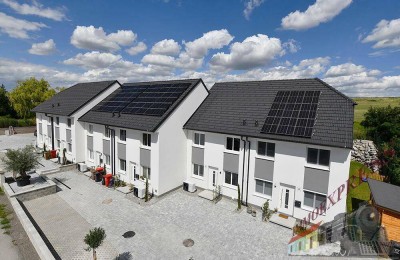 Sommeraktion TOP Reihenhaus in Fischamend mit Dachausbau, Betonkernkühlung, Photovoltaikanlage und Einbauküche für 435.000,-- Euro