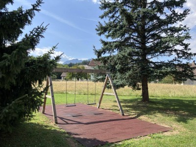 Geräumige Familienwohnung in Stadtnähe mit großem Garten