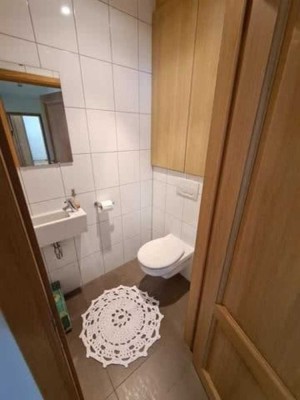 Stilvolle, sanierte 2-Raum-Wohnung mit Einbauküche in Ludwigsburg