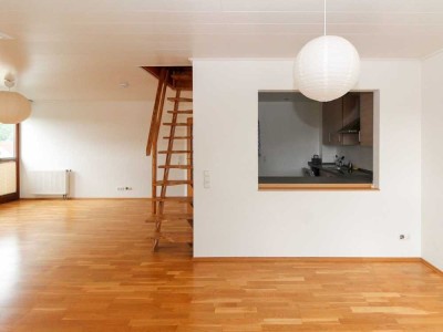 Helle Maisonettewohnung mit 3 Zimmern und Balkon in Pilgerzell