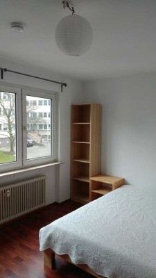 Zwischen-miete für 4 Montaten, Vollmoblierte Wohnung mit Balkon in Frankfurt am Main