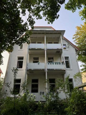 Geschmackvolle 5-Raum-Maisonette-Wohnung mit geh. Innenausstattung mit Balkon und EBK in Göttingen