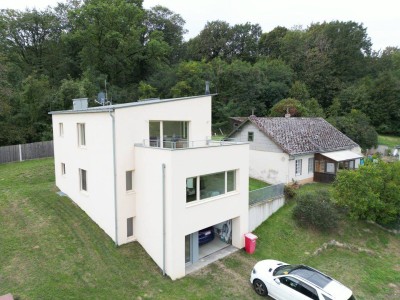 Landjuwel KARNABRUNN: Hochwertiges Neubau-Passivhaus | LIFT | Waldrandlage | Wärmepumpe | 360°-Tour