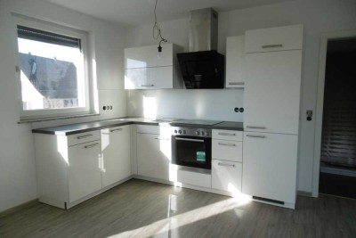 Helle 2-Zimmer Dachwohnung mit Balkon