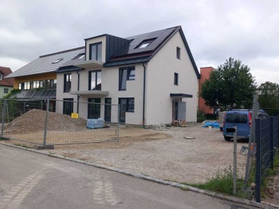 [Erstbezug] Haus im Haus 8-Zimmer-Maisonette-Wohnung mit lux. Innenausstattung