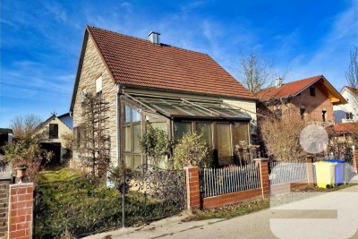 Haus in Garching a.d. Alz mit großem Grundstück