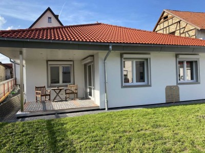 Einfamilienwohnhaus Bj. 2021 bayr. Rhön mit Hallen/gr. Garagen