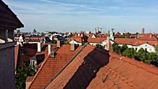 Altbau-Maisonettewohnung mit Dachterrasse in begehrter  Lage