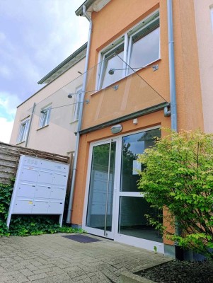 Stilvolle sonnige 3-Zimmer-Wohnung mit Balkon und EBK in Asperg