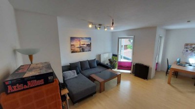 Großzügige Zwei-Zimmer-Wohnung