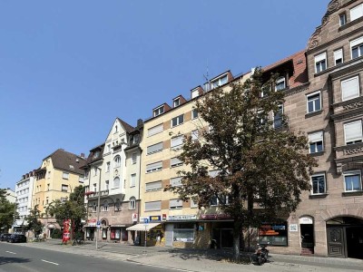 NÜRNBERG-EBERHARDSHOF: KOMPLETT SANIERUNGSBEDÜRFTIGE 2-ZIMMER-ETW MIT BALKON IM 1. OBERGESCHOSS