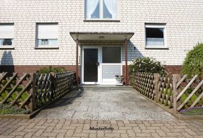 + 2-Zimmer-Wohnung mit Terrasse und Gartenteil +