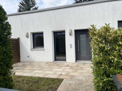 Schöne 2-Zimmer-EG-Wohnung mit Terrasse und EBK in Ismaning